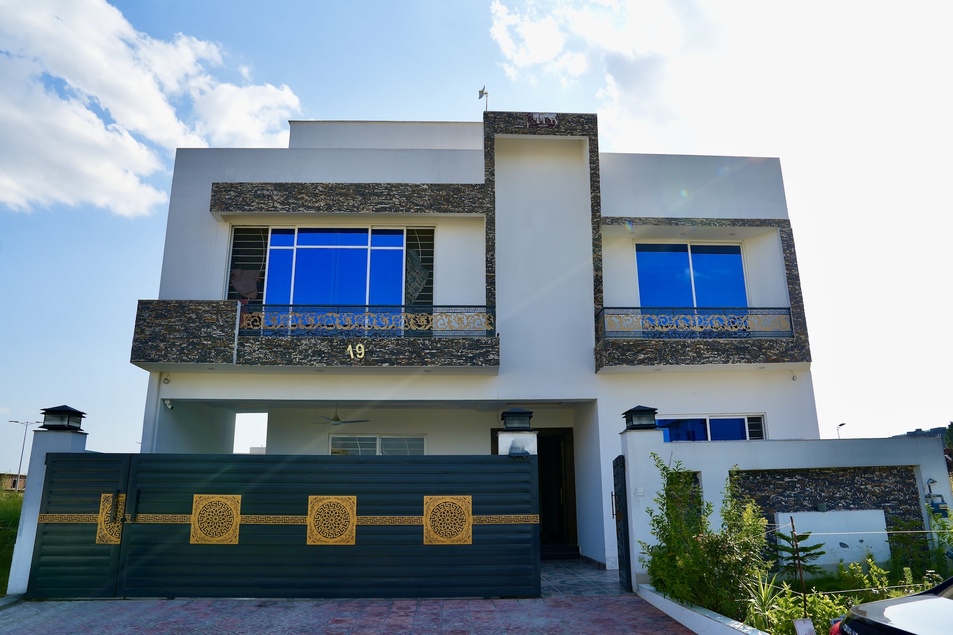 Zubi Guest House Mumtaz City